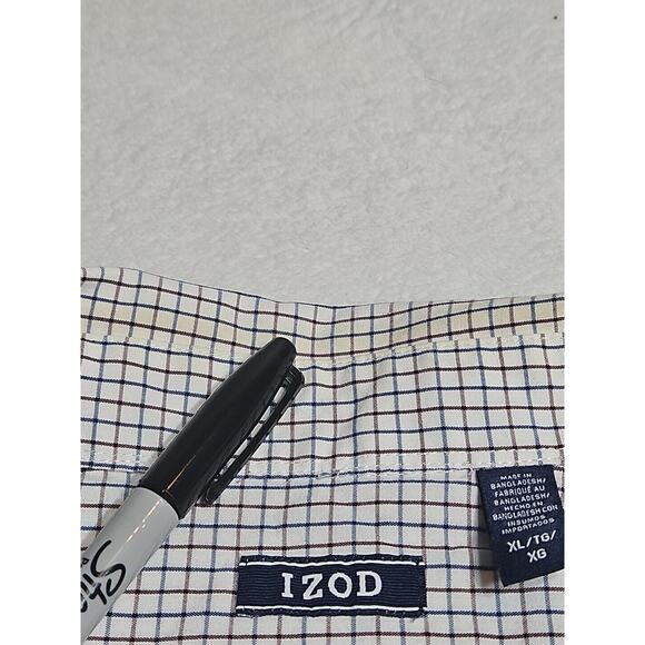 IZOD Shirt Men's Size XL Red White Blue Button Up Plaid Easy Care Short Sleeve - Picture 5 of 8